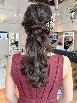 モアナサーフライダー(Moana surfrider) ポニーテールアレンジ　#結婚式ヘア　#お呼ばれアレンジ