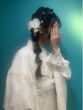 リエラ 新宿(RIERA) 編み込みいっぱいサイド編みおろし