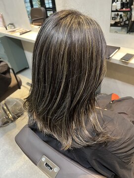 プラスシー(+C) 黒髪から作る地毛にハイライトカラー/薬院地毛にハイライト