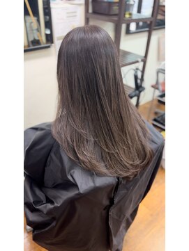 ヘアーサロン カラー 色彩店(COLOR) グレージュカラー×レイヤーカット