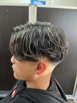 カットクラブ髪屋 ジャンキーズ(Junkey’s)&nbsp;フェードカット×メッシュ