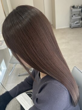 ミディアムレイヤーボブ艶ブラウン顔周りカット