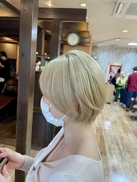 モアムー(Moremuu) ハイトーンショート