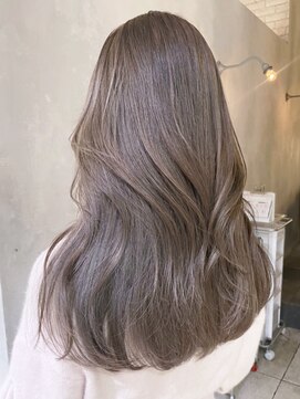 アイティー バイ アルバム 浦和店(IT by ALBUM) スモーキーベージュレイヤーカット_外ハネボブ_ba368481