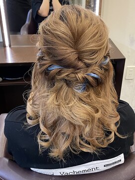 ヘアーメイク ナユタ(hair make nayuta) ロープ編みおろしスタイル