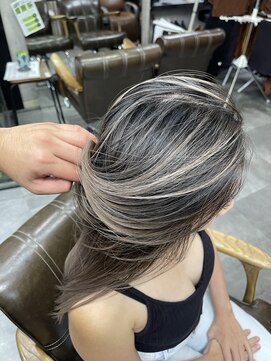 ラフ(LAFF) ＃イメチェン＃ハッシュカット＃レッドブラウン#似合わせカット