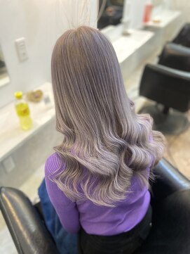 ラビス(Lovis) ハッシュカット/フルバング/似合わせカット/レッドブラウン