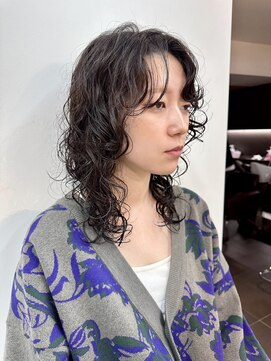 ヴェイン 渋谷(vain) ロングウルフパーマ/くるくるパーマ/レイヤーボブ/前髪なし