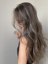 ノラギンザユー(NORA GINZA/U)&nbsp;外国人風ハイライトオリーブグレージュハイライトカラー