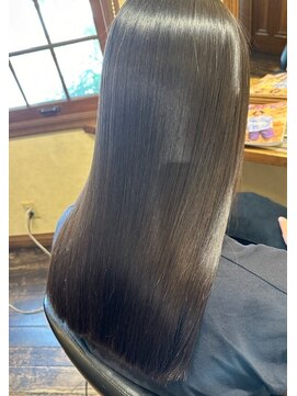 ボブビッシュ 東温店 ロングクセストパー（縮毛矯正）