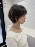 ココアベージュ前髪あり小顔愛されショートボブ