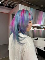 オーン(OOn)&nbsp;寒色×ネオンカラーのレイヤーウルフ