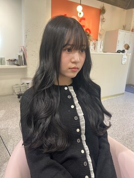 シエル 一社(cher) 透ける暗髪ヘア