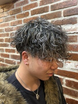 ミリオンバックス 神田店(Million Bucks) ホワイトメッシュ[神田/メンズパーマ/メンズ/メッシュ/ブリーチ]