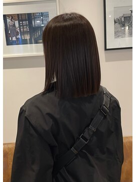 ロロネー 梅田(Lolonois) 艶髪ボブ　透明感カラー