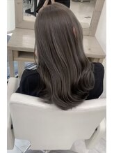 ロロ(Lolo) 透明感シルバーグレージュ