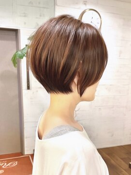 ウル 名古屋栄(ulu) 美しすぎる大人ショートヘア