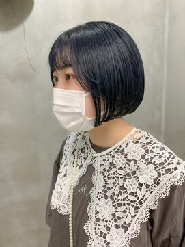テトヘアー(teto hair) ミニボブ、切りっぱなしボブ、ネイビーカラー、ブルーブラック
