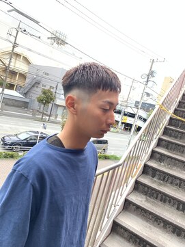 アイズ 海老名(AIZU) スキンフェードフェードカットクロップスタイル骨格矯正カット