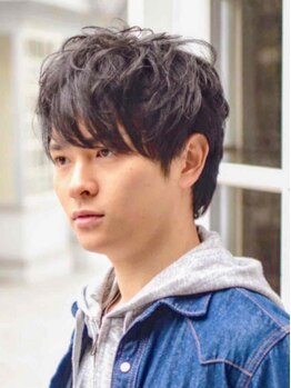 カラーズ 大月鳥沢店(COLORS)の写真/【30～50代*のお悩み解消◎】髪質やクセを見極め、ON/OFFキマる、清潔感のあるスタイルをご提案します！