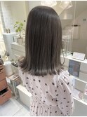 オリーブベージュ×シークレットハイライト