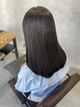 フィエルウメダ(Fier umeda) 艶々暗髪グレージュ