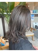 ウルフレイヤーカット＋ハイライトカラー☆