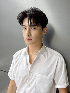 トルネード(TORNADO) メンズショートパーマフェザーパーマ暗髪面長ビジネスK20251103