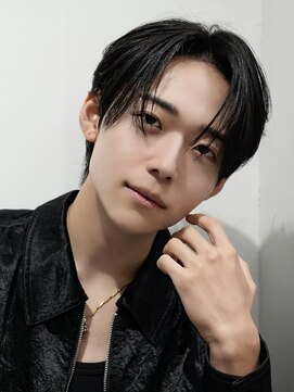 オーシャントーキョー 心斎橋(OCEAN TOKYO WEST) メンズヘアセンターパート毛流れ黒髪ヘア