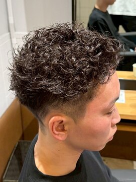 ジェットブラックキューサンロク(JET BLACK 936) 2026 宮城リョータ風パーマ/極道パーマ