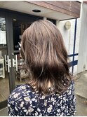 抜け感カールのやわらかミディアム