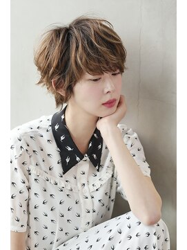 イグレックビス(igrek bis) IGREKBISジグザグバング×ブルージュ×3Dカラー×ミニマムボブ