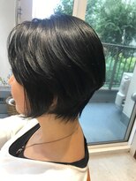 エール(Aile)&nbsp;エアリーミディ、ショートパーマ、黒髪カタログ