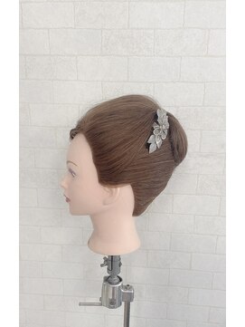 サロン Salon アイ アート デザイン夜会