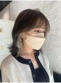 顔まわりレイヤー描けるグレージュイヤリング