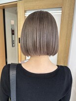 ルネ 北千住(Renee) ミルクティーベージュカラー_タンバルモリ_切りっぱなしボブ
