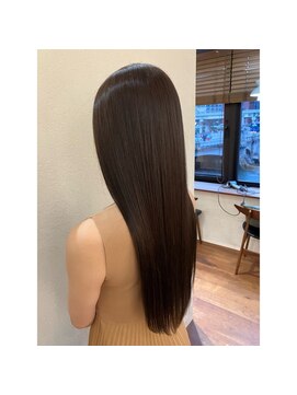 エルサフィロ キタハマ(el zafiro kitahama) 20×30×40代×暗髪カラー×ダメージケアTR×ツヤ感UPロング