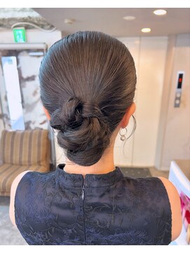 ヘアスタジオニコ(hair studio nico...) タイトシニヨン