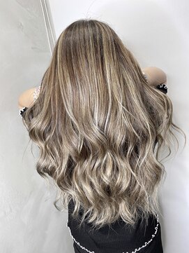 ベルヘアーデザイン 堺東(Belle hair Design) コントラストハイライト/ハイライト/外国人風/レイヤーカット