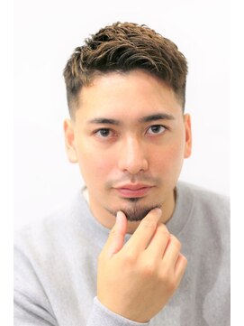 フランクスバーバー アンド ビアークラブ(FRANK'S BARBER and BEER CLUB) スパイキーショート/フェザーパーマ/サーフカール/有楽町