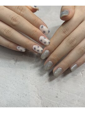 エム(EMU) アシンメトリーネイル