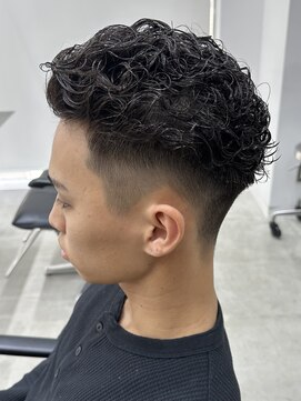 フィフス 天神大名(fifth) 天神大名スペインカール外国人風メンズカットフリンジカット30代