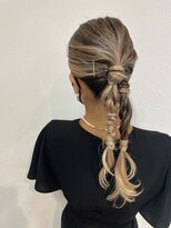 アヴェリー(avely) ヘアアレンジ/カチモリヘア/ニュアンスアレンジ/お呼ばれヘア