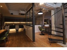 ジレ(giLet)の雰囲気(半個室空間や心地よいシャンプーで日頃の疲れを癒してください。)