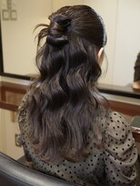 アビー(ABBEY)&nbsp;ハーフアップ、カチモリ、お呼ばれヘア、結婚式、シニヨン