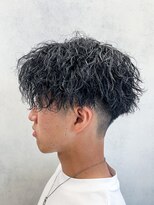 ルースト 南堀江店(ROOST)&nbsp;刈り上げセンターパート/波巻きツイストスパイラル/南堀江