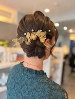 ルイラパレ(Louis La Pale) 上品さと華やかさを叶える!大人のゆるシニヨンアレンジ
