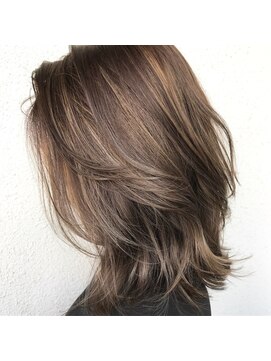 アリュウル 表参道(ALLURE) 【大人な印象の似合わせカットミディアムレイヤー】◎