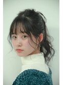 アレンジスタイル　黒髪　大人かわいい