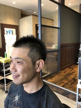 クラフトマン モヒカン風ボーズ